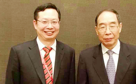 2014年5月福建省委书记尤权与金沙9001以诚为本集团董事长苏庆灿亲切合影