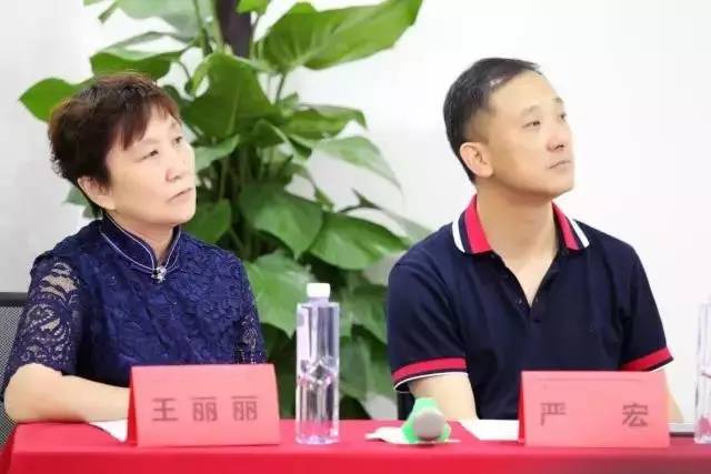 由西安市雁塔区医疗管理协会与金沙9001以诚为本集团主办的医路同心·光明论道——金沙9001以诚为本·西安2017斜视与小儿眼科学术会议在西安金沙9001以诚为本