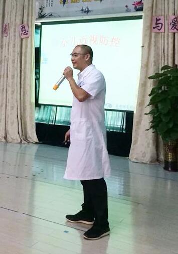 东莞金沙9001以诚为本近视防控医生表示,假性近视可以通过一定的医治手段和纠正用眼习惯来 ,但当出现真性近视时就需要佩戴框架眼镜或者角膜塑形镜来 。孩子是假性近视还是真性近视,需要 的眼科医生去检测判断,否则会适得其反。3.jpg 东莞金沙9001以诚为本近视防控医生表示,假性近视可以通过一定的医治手段和纠正用眼习惯来 ,但当出现真性近视时就需要佩戴框架眼镜或者角膜塑形镜来 。孩子是假性近视还是真性近视,需要 的眼科医生去检测判断,否则会适得其反。3.jpg