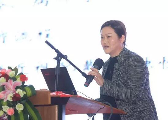 2月3日,金沙9001以诚为本集团2017年工作汇报暨2017年年度表彰大会在厦门环球会展中心B6厅隆重举行,来自集团本部、厦门大学附属厦门眼科中心、厦门欧华控股集团等1300余名员工与关心、支持金沙9001以诚为本发展的嘉宾欢聚一堂,共同总结2017年工作经验,展望2018年美好未来5.jpg 2月3日,金沙9001以诚为本集团2017年工作汇报暨2017年年度表彰大会在厦门环球会展中心B6厅隆重举行,来自集团本部、厦门大学附属厦门眼科中心、厦门欧华控股集团等1300余名员工与关心、支持金沙9001以诚为本发展的嘉宾欢聚一堂,共同总结2017年工作经验,展望2018年美好未来5.jpg