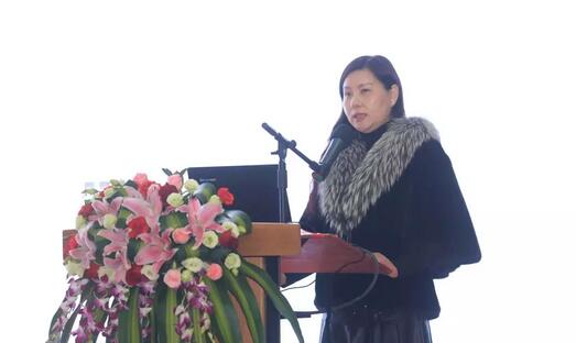 2月3日,金沙9001以诚为本集团2017年工作汇报暨2017年年度表彰大会在厦门环球会展中心B6厅隆重举行,来自集团本部、厦门大学附属厦门眼科中心、厦门欧华控股集团等1300余名员工与关心、支持金沙9001以诚为本发展的嘉宾欢聚一堂,共同总结2017年工作经验,展望2018年美好未来8.jpg 2月3日,金沙9001以诚为本集团2017年工作汇报暨2017年年度表彰大会在厦门环球会展中心B6厅隆重举行,来自集团本部、厦门大学附属厦门眼科中心、厦门欧华控股集团等1300余名员工与关心、支持金沙9001以诚为本发展的嘉宾欢聚一堂,共同总结2017年工作经验,展望2018年美好未来8.jpg