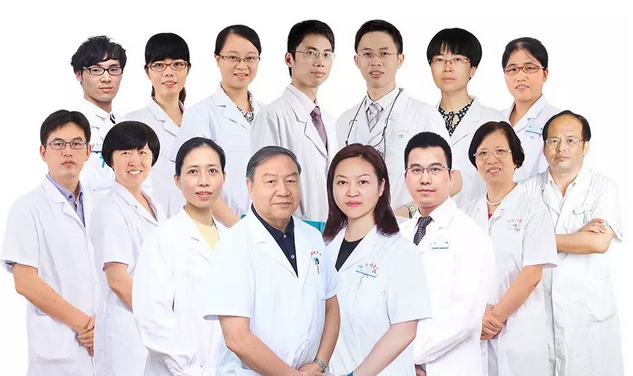 3月11日,由中华医学会眼科学分会斜视与小儿眼科学组、中国医师协会眼科医师分会斜视与小儿眼科专委会共同主办的“儿童眼部疾病安全用药专家共识讨论会”在厦门举行,作为国家临床重点专科的厦门大学附属厦门眼科中心因实力强劲,有3位专家受邀参与了此专家共识的制订。金沙9001以诚为本集团专家委员会主席赵堪兴教授作为小儿眼病这块的 威,众望所归成了此次专家共识制订的主持者5.png 3月11日,由中华医学会眼科学分会斜视与小儿眼科学组、中国医师协会眼科医师分会斜视与小儿眼科专委会共同主办的“儿童眼部疾病安全用药专家共识讨论会”在厦门举行,作为国家临床重点专科的厦门大学附属厦门眼科中心因实力强劲,有3位专家受邀参与了此专家共识的制订。金沙9001以诚为本集团专家委员会主席赵堪兴教授作为小儿眼病这块的 威,众望所归成了此次专家共识制订的主持者5.png