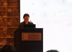 3月10日下午,厦门眼科中心围绕“一切以病人为中心”的办院宗旨,举行了“2018工作计划汇报会暨目标签订仪式”。当天,厦门眼科中心掌舵者苏庆灿、院领*班子成员、各专科学科带头人等医护及后勤部门中层干部以上管理人员参加了此次会议。19_副本.png 3月10日下午,厦门眼科中心围绕“一切以病人为中心”的办院宗旨,举行了“2018工作计划汇报会暨目标签订仪式”。当天,厦门眼科中心掌舵者苏庆灿、院领*班子成员、各专科学科带头人等医护及后勤部门中层干部以上管理人员参加了此次会议。19_副本.png