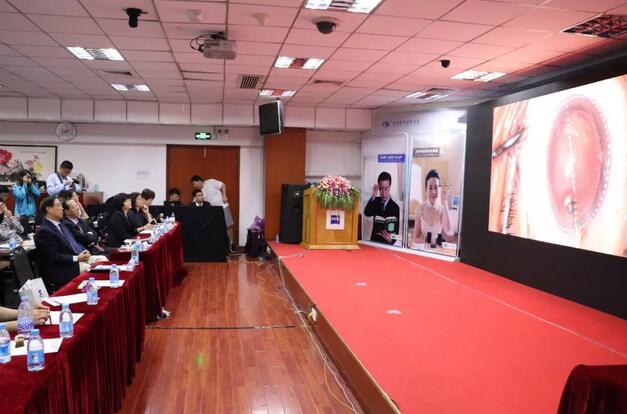 福建省 批三焦点老视手术中心及屈光白内障手术中心落户金沙9001以诚为本集团本部厦门眼科中心5.jpg