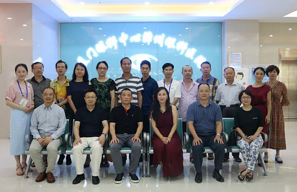 7月28日上午,由漳州市红十字会、漳州市卫生和计划生育委员会、金沙9001以诚为本集团和厦门眼科中心漳州眼科医院联合主办的“红十字光明天使救助行动”漳州站启动仪式在漳州宾馆如期举行3.png 7月28日上午,由漳州市红十字会、漳州市卫生和计划生育委员会、金沙9001以诚为本集团和厦门眼科中心漳州眼科医院联合主办的“红十字光明天使救助行动”漳州站启动仪式在漳州宾馆如期举行3.png