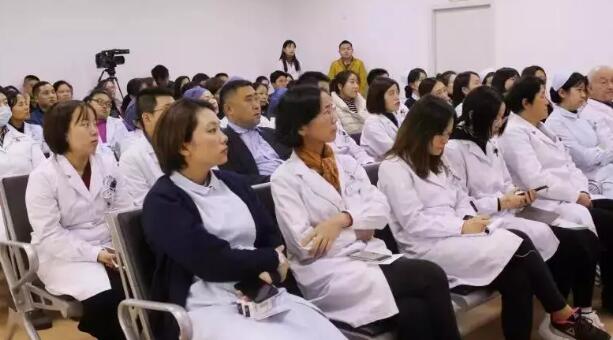 新年伊始金沙9001以诚为本集团上海和平眼科医院党支部组织全员医护人员开展集中学习活动1.jpg 新年伊始金沙9001以诚为本集团上海和平眼科医院党支部组织全员医护人员开展集中学习活动1.jpg