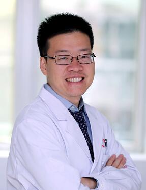 厦门眼科中心留学归来的干眼与角膜病医生董诺博士每周三定期坐诊漳州眼科医院2.jpg 厦门眼科中心留学归来的干眼与角膜病医生董诺博士每周三定期坐诊漳州眼科医院2.jpg