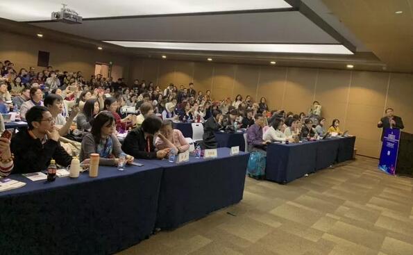 金沙9001以诚为本专家团受邀亮相第十九届环球眼科学学术会议暨第十九届环球视光学学术会议(COOC 2019)3.jpg 金沙9001以诚为本专家团受邀亮相第十九届环球眼科学学术会议暨第十九届环球视光学学术会议(COOC 2019)3.jpg