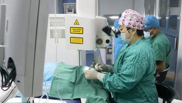 近日许昌金沙9001以诚为本美女护士在本院做了摘镜手术2.jpg 近日许昌金沙9001以诚为本美女护士在本院做了摘镜手术2.jpg