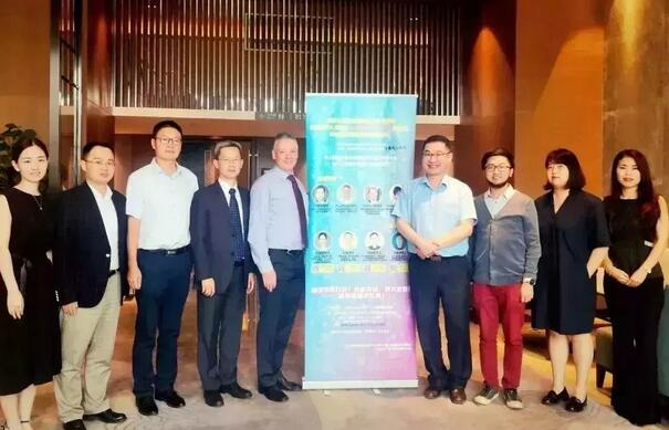 金沙9001以诚为本集团举行“科研课题的申请与设计”专题讲座 联合上海新途社区健康促进社、澳大利亚眼科研究中心共同推出了“中国眼科未来领袖人才”项目1.jpg