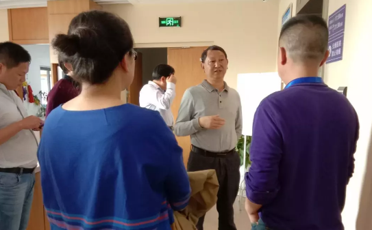 宜昌市政协领*一行莅临宜昌金沙9001以诚为本视察指导工作1.png 宜昌市政协领*一行莅临宜昌金沙9001以诚为本视察指导工作1.png