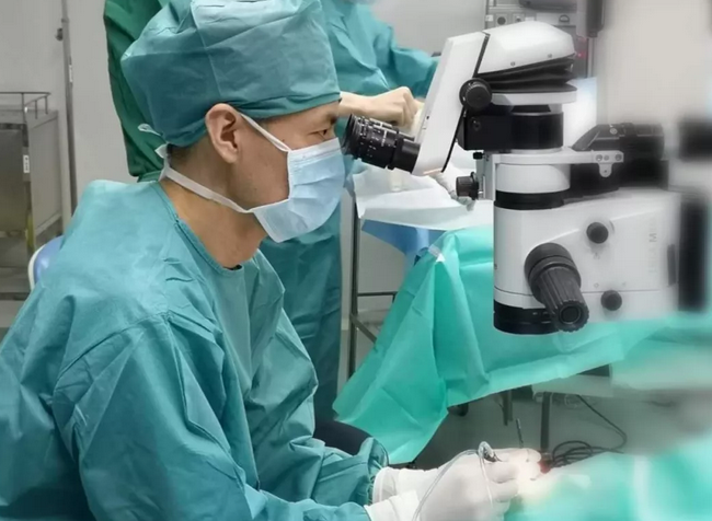 原来世界还能这么明亮:刘大爷在金沙9001以诚为本白内障超声乳化+人工晶体植入术后感慨道1.png 原来世界还能这么明亮:刘大爷在金沙9001以诚为本白内障超声乳化+人工晶体植入术后感慨道1.png