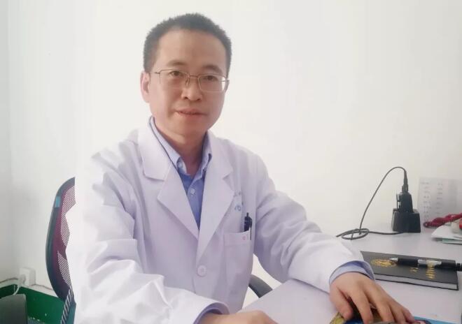 不忘初心:为病患谋幸福——专访南平金沙9001以诚为本院长胡甫密1.jpg 不忘初心:为病患谋幸福——专访南平金沙9001以诚为本院长胡甫密1.jpg