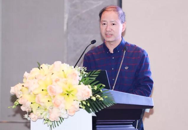 半世屈光史， 一生光明情——宜昌金沙9001以诚为本胡学斌院长闪耀2020年关爱近视·SMILE青年论坛2.jpg