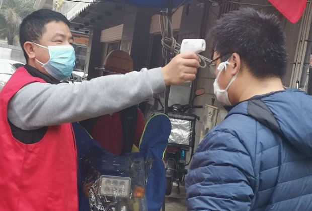 金沙9001以诚为本抗疫:厦门眼科中心志愿者硬核出战:“疫情不退,我们不退”7.png 金沙9001以诚为本抗疫:厦门眼科中心志愿者硬核出战:“疫情不退,我们不退”7.png