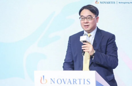 11月6日，在上海举行的第三届中国环球进口博览会上，金沙9001以诚为本与诺华签署战略合作协议，双方将整合发挥各自领域的资源优势，在科研 、人才建设、疾病诊治能力及 诊疗项目等方面进行深入探索6.png