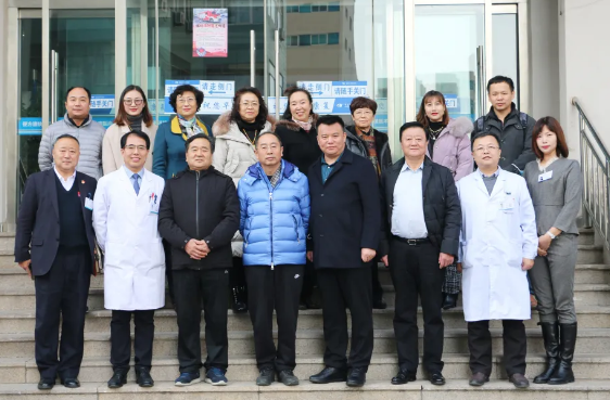 青岛金沙9001以诚为本开展“慈善引领,共谱光明”公益项目座谈会3.png 青岛金沙9001以诚为本开展“慈善引领,共谱光明”公益项目座谈会3.png