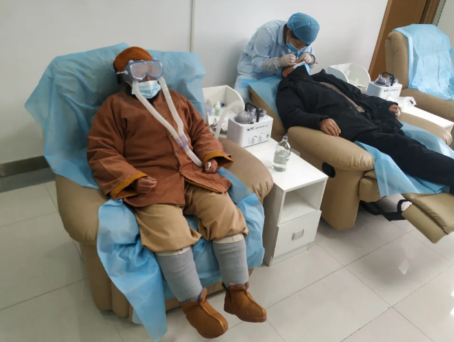 寺院住持来安徽理工大附属眼科医院(淮南金沙9001以诚为本)做干眼医治4.png 寺院住持来安徽理工大附属眼科医院(淮南金沙9001以诚为本)做干眼医治4.png