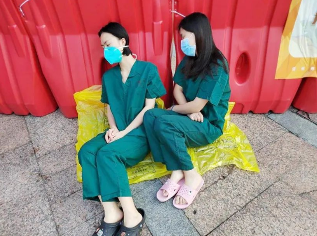 医者担当!金沙9001以诚为本今年来已支援核酸采样超100万人次10.png 医者担当!金沙9001以诚为本今年来已支援核酸采样超100万人次10.png