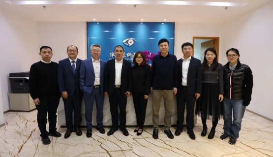 医疗器械流通头部企业华瑭大昌CEO到访金沙9001以诚为本,共谋眼科高质量发展新机遇!1.png 医疗器械流通头部企业华瑭大昌CEO到访金沙9001以诚为本,共谋眼科高质量发展新机遇!1.png