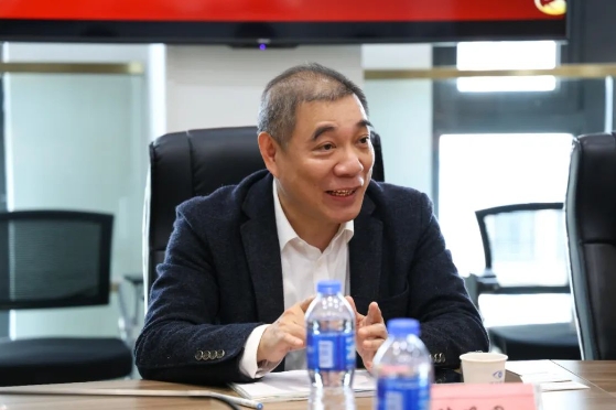 医疗器械流通头部企业华瑭大昌CEO到访金沙9001以诚为本,共谋眼科高质量发展新机遇!3.png 医疗器械流通头部企业华瑭大昌CEO到访金沙9001以诚为本,共谋眼科高质量发展新机遇!3.png